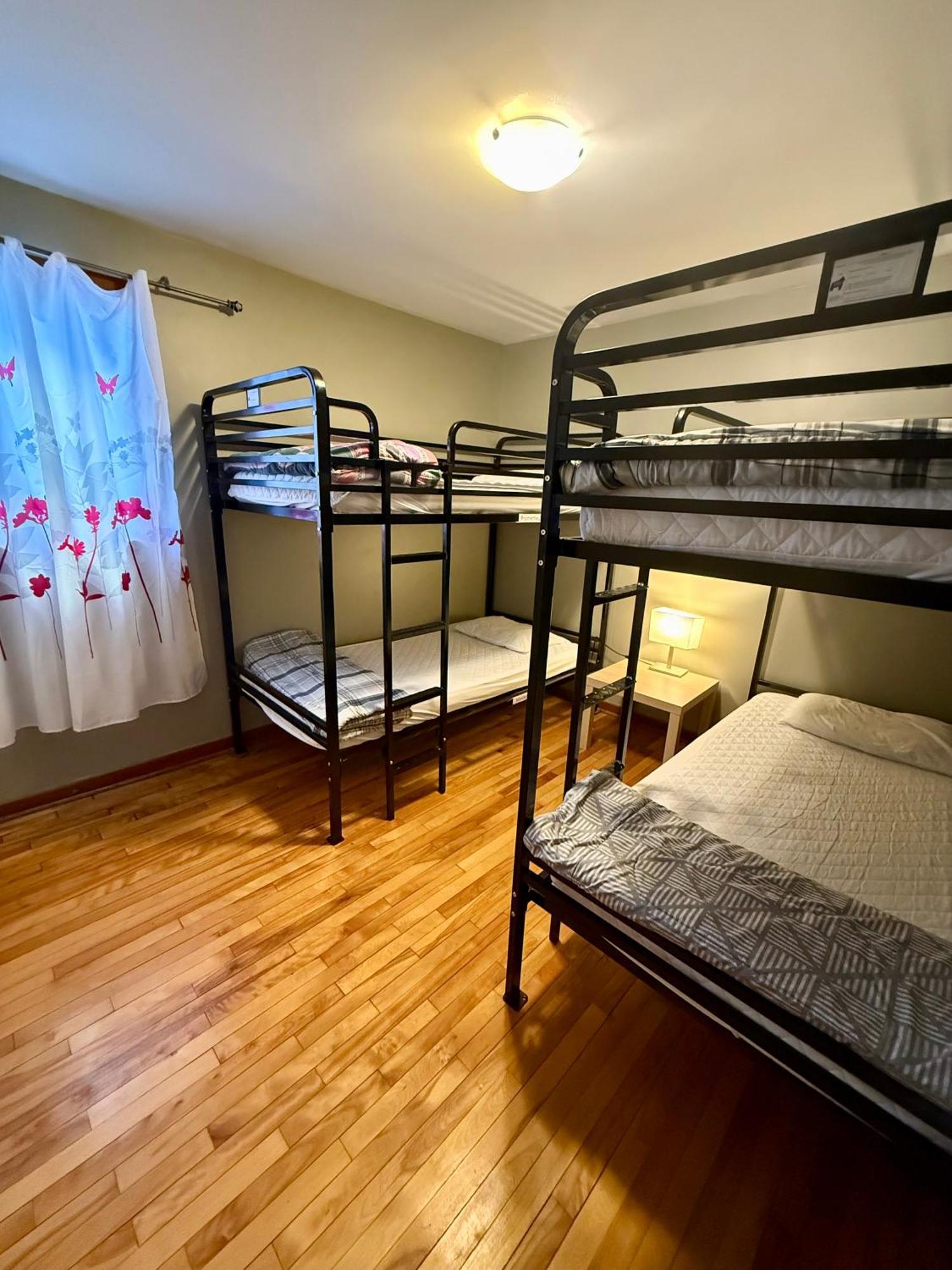 Ottawa Backpackers Inn ภายนอก รูปภาพ