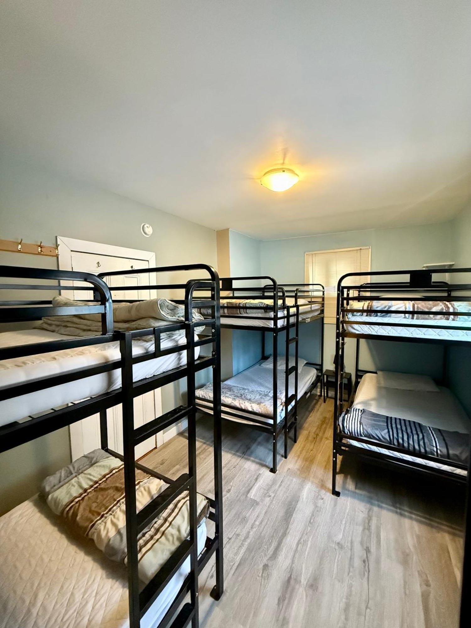 Ottawa Backpackers Inn ภายนอก รูปภาพ