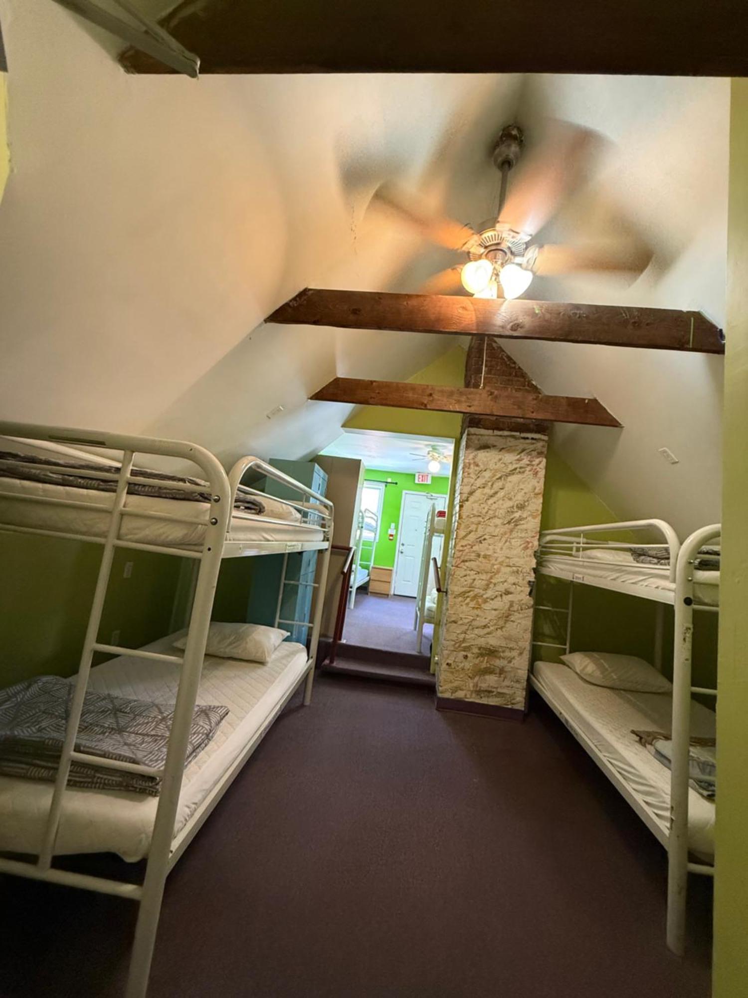 Ottawa Backpackers Inn ภายนอก รูปภาพ